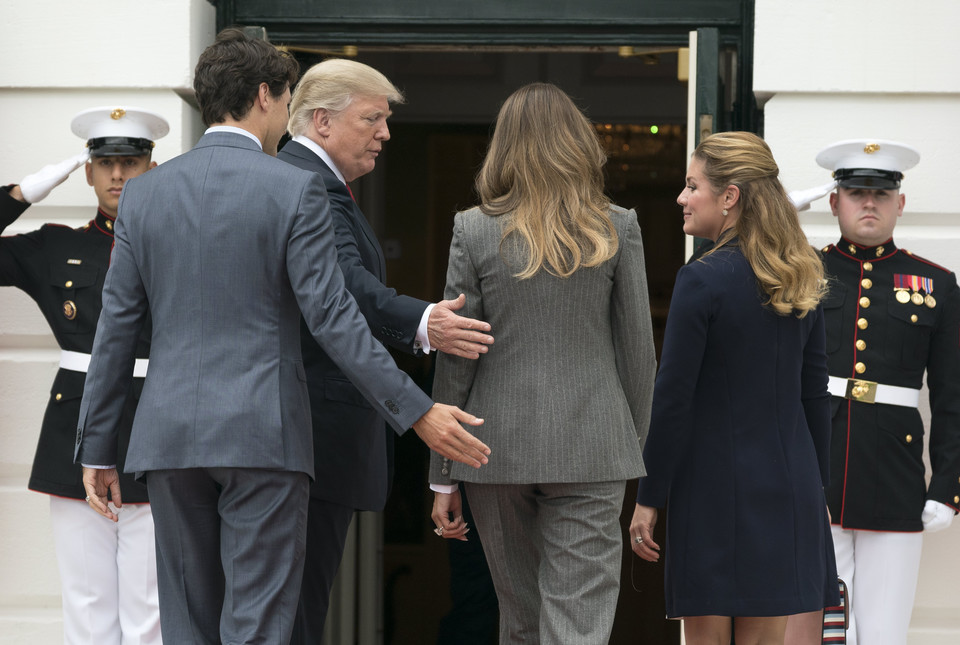 Melania Trump w garniturze