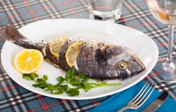 Nie lubisz wigilijnego karpia? Kup tę rybę, a będziesz zachwycony. Jest w supermarketach