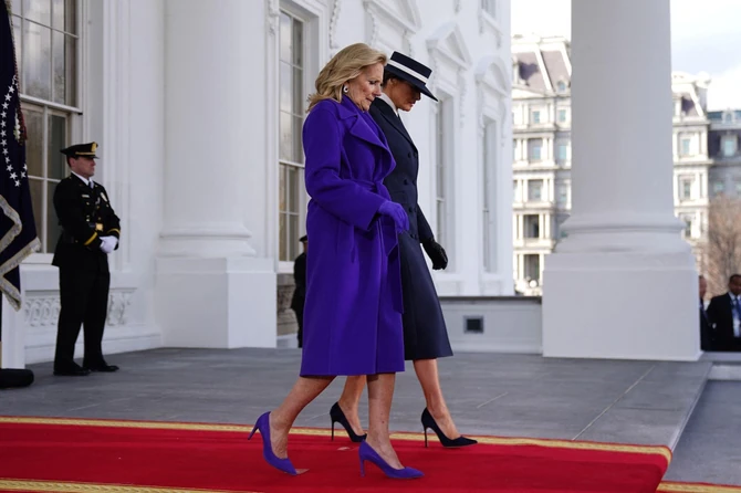 Džil Bajden i Melanija Tramp 2025. ispred Bele kuće