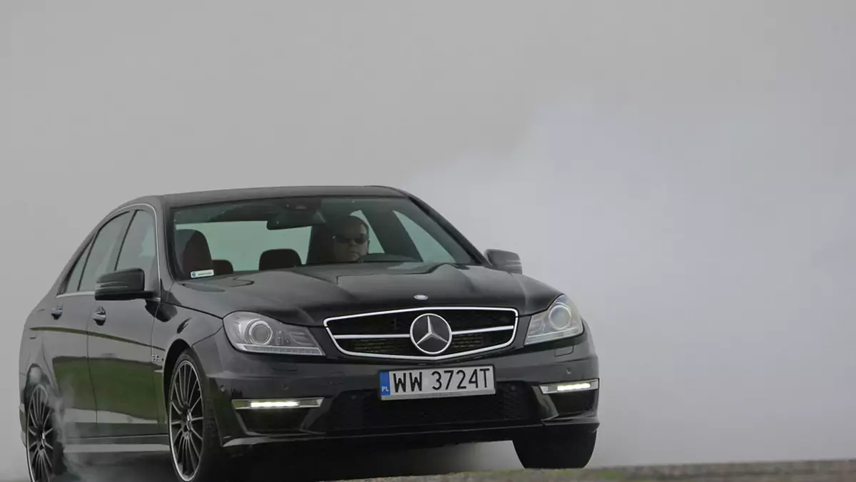 Test Mercedesa C63 AMG: jak jeździ diabelski rydwan