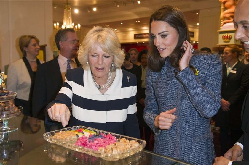 Kate, Camilla, Elżbieta II Fortnum And Mason