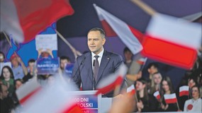 Президент с собственным проектом изменений в КРС. «В начале года использует устрашение в виде референдума»