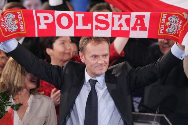 Tusk zna się na piłce tak, jak Mucha na sporcie? Wpadka premiera