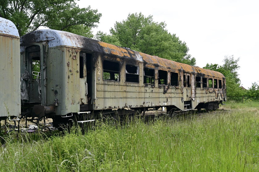 Wandale spalili zabytkowy wagon