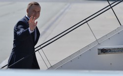 Nie ma jedności w ocenie prezydentury Andrzeja Dudy. Głosy rozłożone niemal po równo [SONDAŻ]