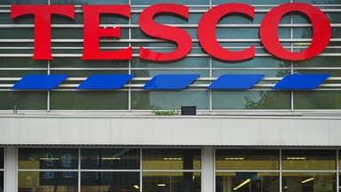 "Nadgorliwa" ochrona w Tesco? Klient zatrzymany za niezjedzony batonik