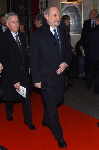 Minister obrony Antoni Macierewicz, podczas premiery filmu Jerzego Zalewskiego 'Historia Roja'