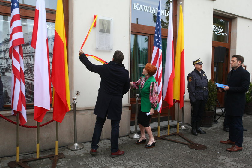 Ambasador USA na pączkach u Bliklego