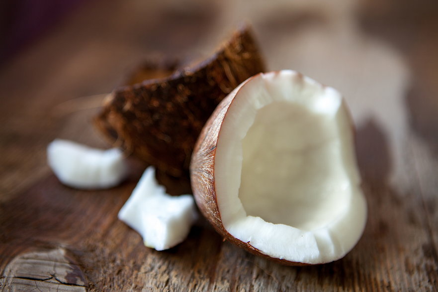 Orzechy kokosowe posiadają aż 113 mg fosforu – pierwiastka, który stanowi składnik ATP