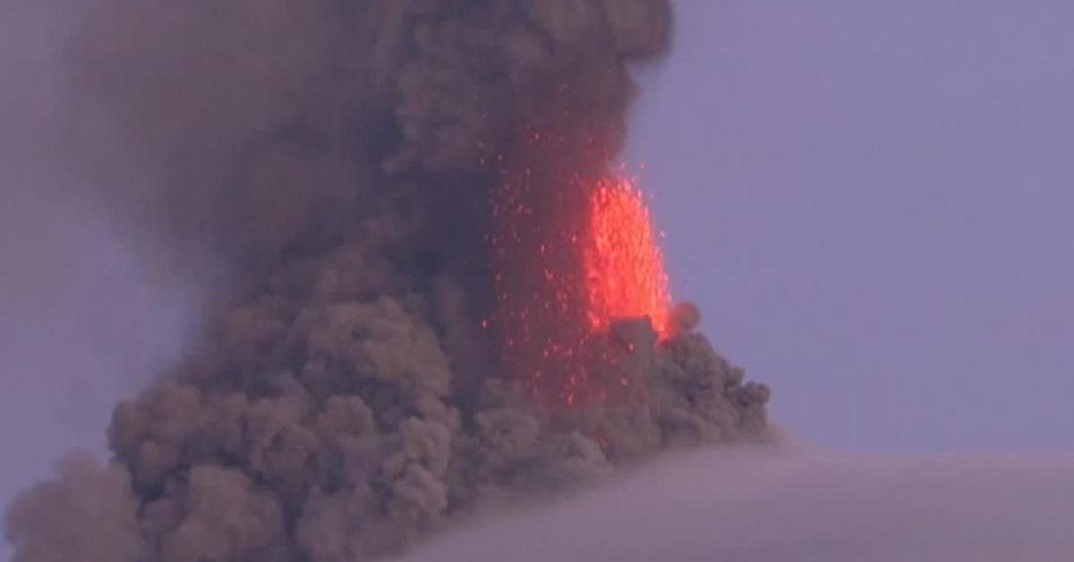 Tykająca Bomba Na Filipinach W Ciągu Kilku Dni Może Nastąpić Wielki Wybuch Wulkanu Mayon Wideo 2353