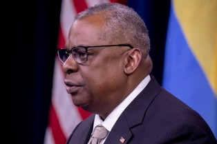 Lloyd: Pomoc wojskowa dla Ukrainy stale się zwiększa