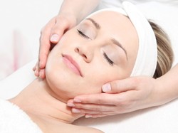 To się jej po prostu należy! Skuteczne sposoby na pourlopowe problemy ze skórą