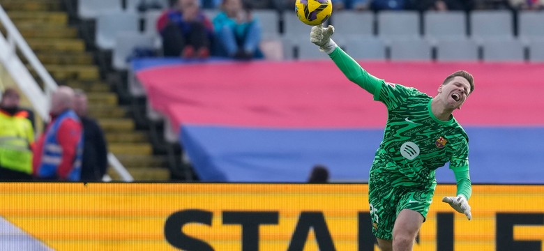 Szczęsny numerem jeden do końca sezonu. To dlatego wygryzł Penę z bramki Barcelony