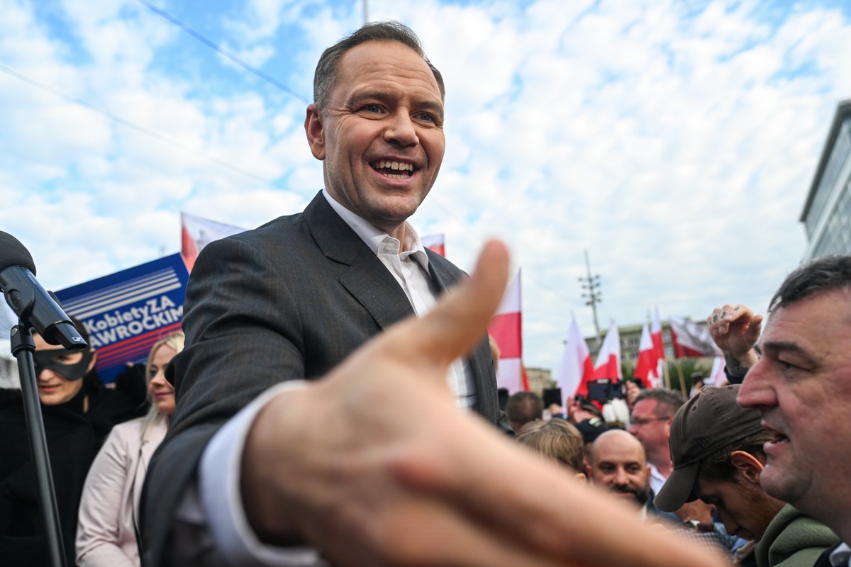 "Godna emerytura". Karol Nawrocki zapowiada projekt ustawy