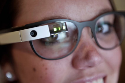 Tajemnicza, nowa wersja Google Glass wypłynęła na eBay. Cena jest zaporowa