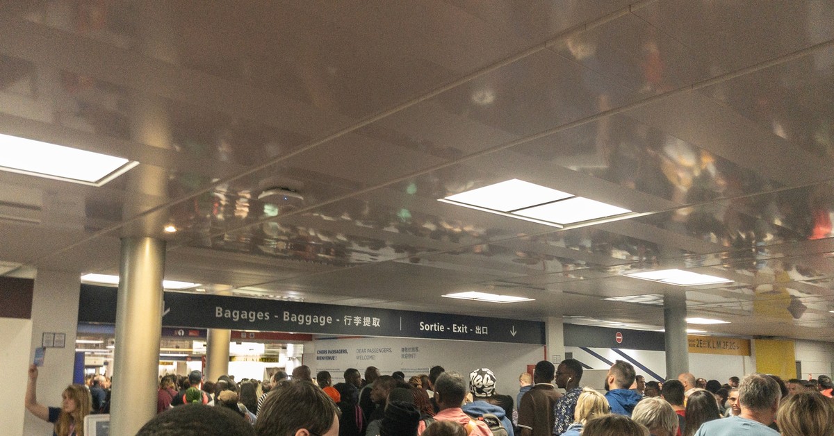 Strajk generalny przeciw zmianom w kodeksie pracy. Chaos w służbie zdrowia i transporcie, szkołach i urzędach