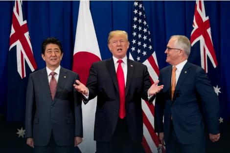 Šinzo Abe, Donald Tramp i Malkolm Ternbul