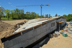 Budowa Muzeum Bitwy pod Grunwaldem nagle przerwana. Wykonawca i inwestor oskarżają się nawzajem