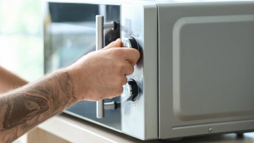 Die beliebtesten Mikrowellen mit Grill ab 900 Watt: Knusprige Bräune für Speisen