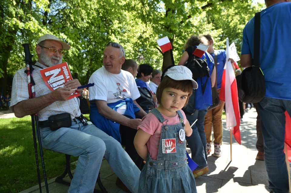 Ulicami Warszawy przeszedł marsz: "Jesteśmy i będziemy w Europie"