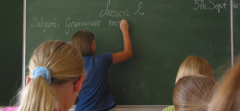 Kontrowersyjny dodatek dla nauczycieli. "MEN powinno go zlikwidować"