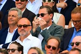 GORE TRIBINE pred Novakov meč: Ljudi su videli šta radi  ASOCIJALNI Dikaprio i pitaju se  DA LI JE ŽIV! Ana Vintur sa čovekom koji organski nije mogao da je smisli - HOLIVUDSKA ELITA U KRALJEVSKOJ LOŽI