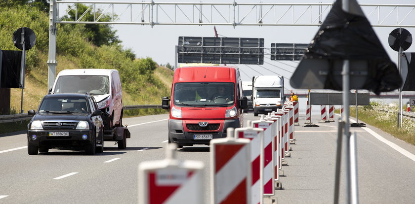 Drogowcy wymieniają asfalt