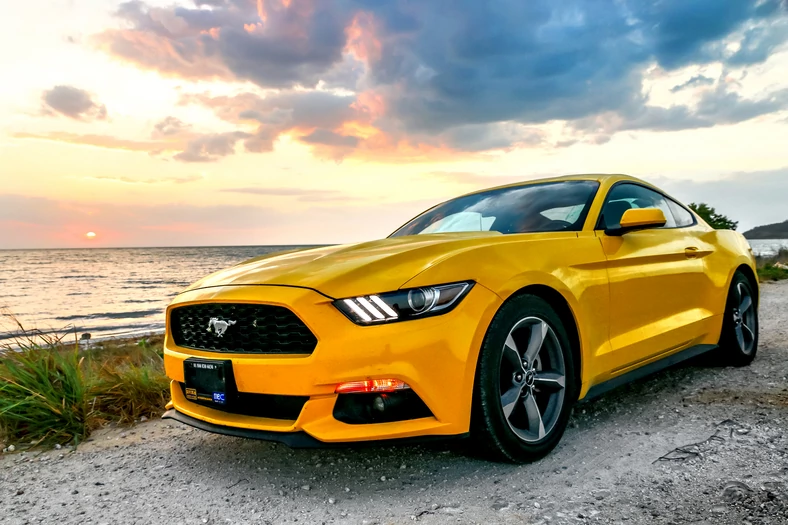 Przykładem muscle cara jest Ford mustang