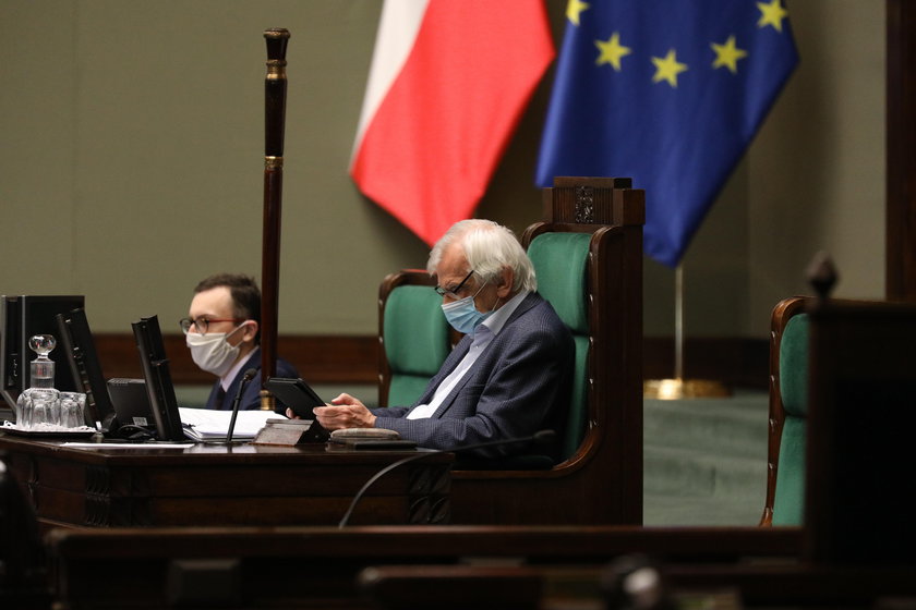 W czwartek Senat zgłosił aż 95 poprawek do tzw. tarczy antykryzysowej