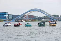 Pływające samochody - Dutton Surf, GAZ-46, Amphicar XL, Beijing Jeep i RMZ Amphi-Ranger