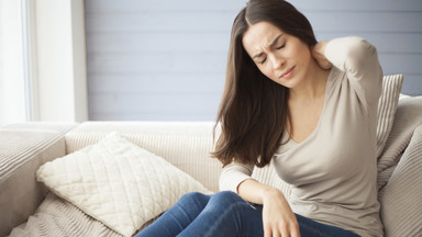 Ból potylicy - jedną z głównych przyczyn jest długotrwały stres