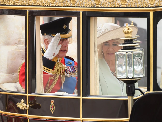 Čarls III sa suprugom Kamilom