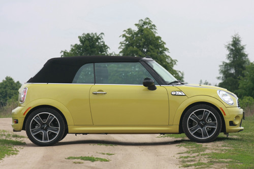 Mini Cooper S Cabrio: Zadziorny i bez dachu