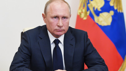 Putyint azonnal meg kellett műteni: kórházban az orosz elnök egy olasz lap szerint 