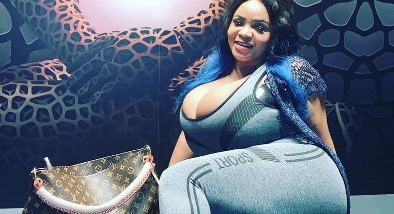 Cossy Ojiakor is presently recuperating from a foot surgery which has gotten her hospitalised [Instagram/CossyOjiakor]