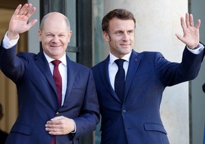 Olaf Šolc i Emanuel Makron