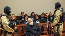 „Megölted a fiamat, gyerekgyilkos!” – A gyászoló apa kifakadt a veronai buszsofőr tárgyalásán