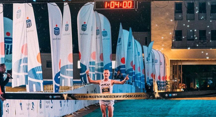 Poza rekordową sprzedażą, jest spora szansa także na rekordową frekwencję. Do tej pory to 6. edycja wrocławskiego półmaratonu była najliczniejsza (wystartowało 10 832 osób). 
