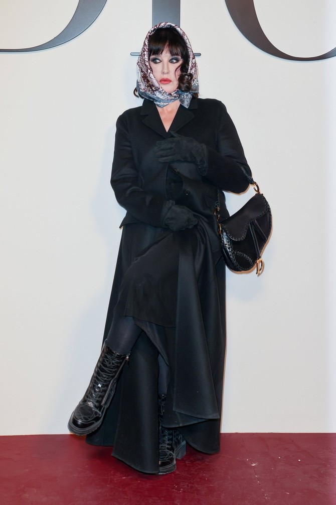 Izabel na Dior reviji 