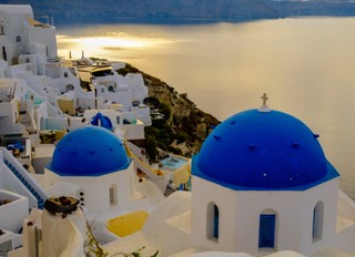 Stan sytuacji nadzwyczajnej na Santorini w Grecji