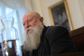 „Zdalność”, „koronaferie”, „tarcza”. Prof. Bralczyk o języku czasów pandemii