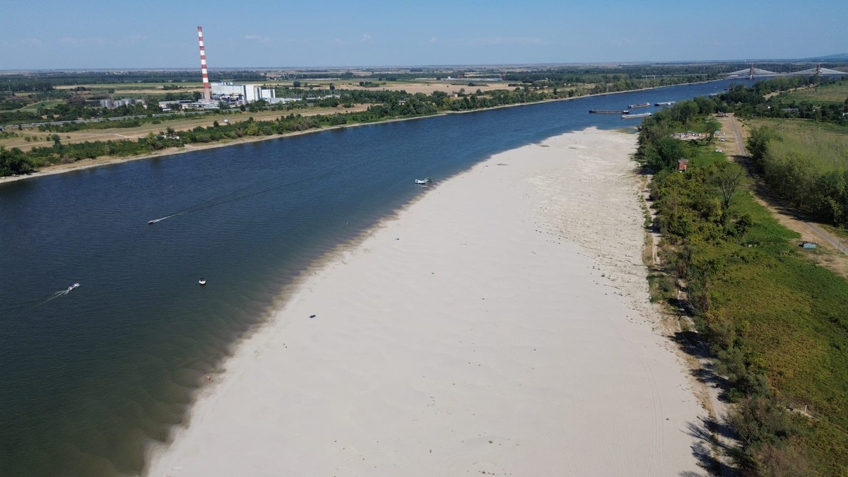 Nizak vodostaj Dunava kod Novog Sada