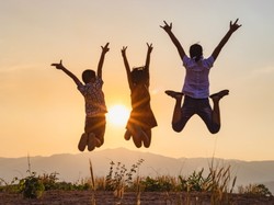 Ile snu potrzebują dzieci? Naukowcy ostrzegają: Niedobory prowadzą do zmian w mózgu