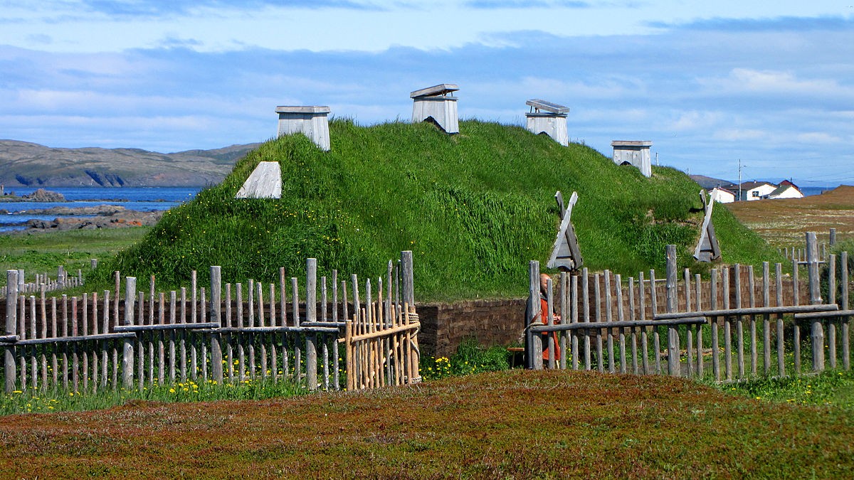 Na listę światowego dziedzictwa UNESCO w 1978 roku wpisano m.in. narodowe stanowisko historyczne L’Anse aux Meadows w Kanadzie, fot. D. Gordon E. Robertson / Wikimedia Commons, lic. cc-by-sa