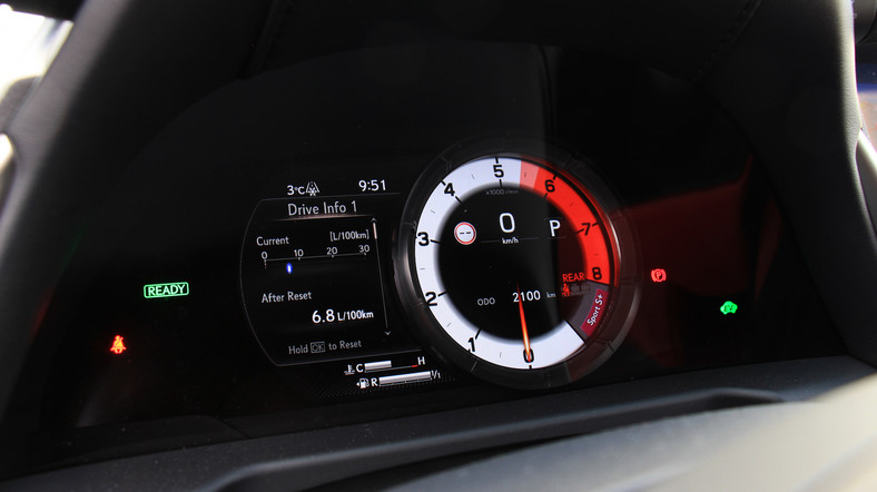 Lexus ES 300h, czyli nowy konkurent hybrydowej „Piątki” i „E-Klasy” | Test