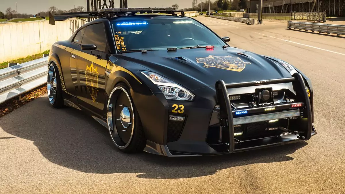 Nissan GT-R Pursuit 23