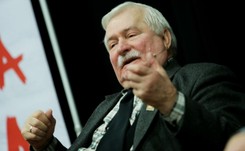 'Lech Wałęsa wpisał się w obóz zdrady narodowej'. Olejnik: Czy Pan Bóg rozum panu odebrał?!