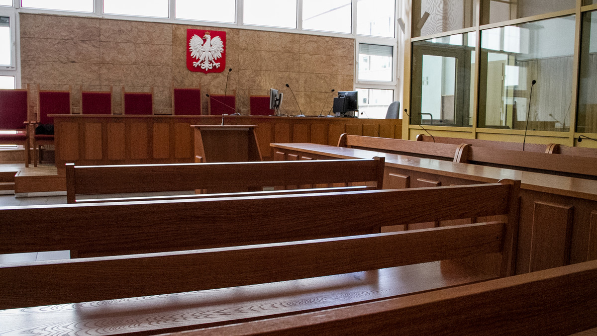 Na karę 8 lat pozbawienia wolności i 15 tys. zł grzywny skazał krakowski sąd okręgowy Łukasza Z. - głównego oskarżonego w procesie tzw. obozów pracy we Włoszech.