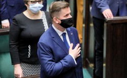 Nowy poseł PiS-u złożył ślubowanie. Zastąpił byłego ministra zdrowia Łukasza Szumowskiego
