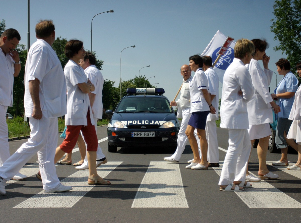 Rząd dociśnie lekarzy kasami fiskalnymi